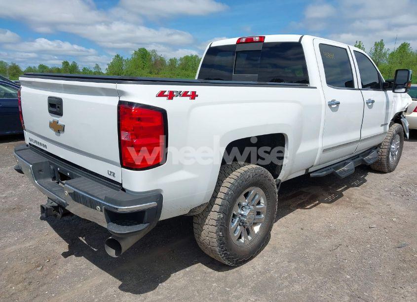 Photo 4 of 2019 Chevrolet Silverado 2500HD LTZ (VIN 1GC1KTEY2KF179320)
