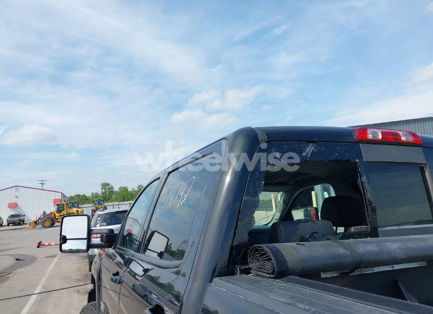 Photo 20 of 2019 Chevrolet Silverado 2500HD LTZ (VIN 1GC1KTEY8KF202535)