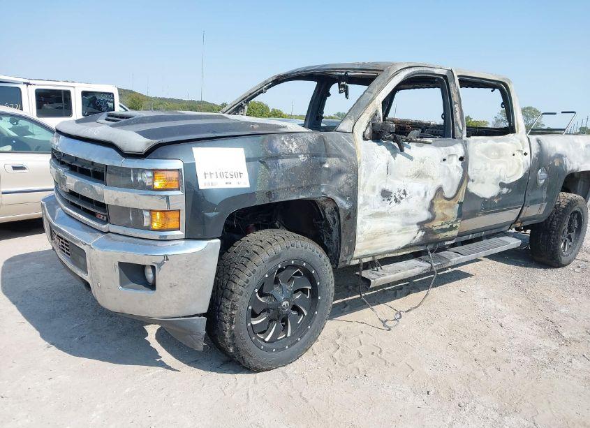 Photo 2 of 2019 Chevrolet Silverado 2500HD LTZ (VIN 1GC1KTEY9KF183395)