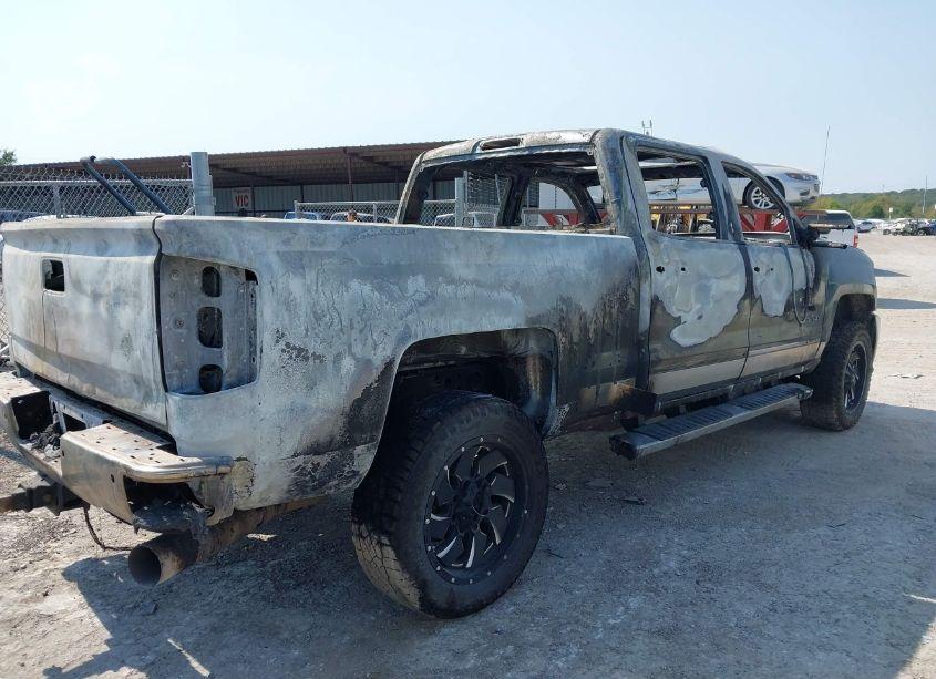 Photo 4 of 2019 Chevrolet Silverado 2500HD LTZ (VIN 1GC1KTEY9KF183395)