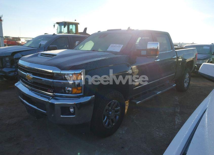 Photo 2 of 2019 Chevrolet Silverado 2500HD LTZ (VIN 1GC1KTEYXKF182966)