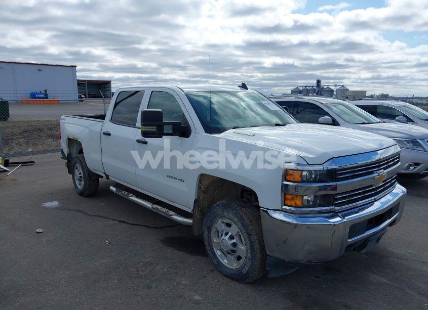 2016 Chevrolet Silverado 2500HD WT (VIN 1GC1KUE80GF229290) main photo