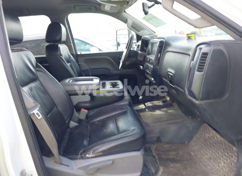 Photo 5 of 2016 Chevrolet Silverado 2500HD WT (VIN 1GC1KUE80GF229290)