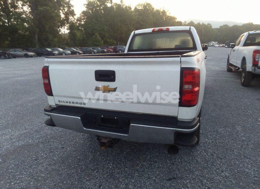 Photo 16 of 2015 Chevrolet Silverado 2500HD WT (VIN 1GC1KUE81FF668089)