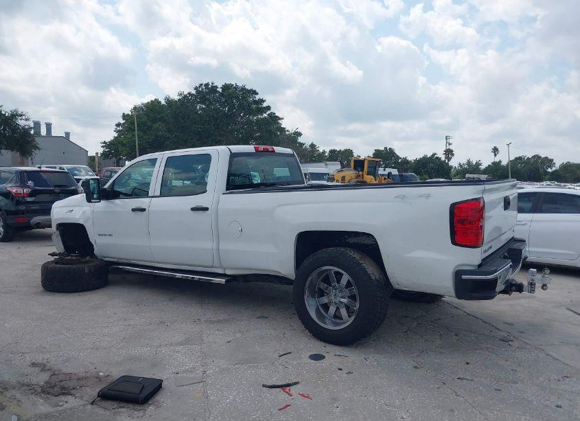 Photo 14 of 2015 Chevrolet Silverado 2500HD WT (VIN 1GC1KUE86FF577268)