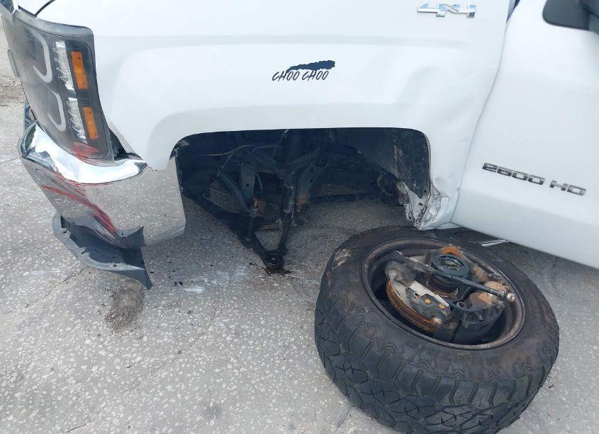 Photo 6 of 2015 Chevrolet Silverado 2500HD WT (VIN 1GC1KUE86FF577268)