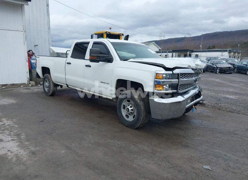 2016 Chevrolet Silverado 2500HD WT (VIN 1GC1KUE86GF193234) main photo