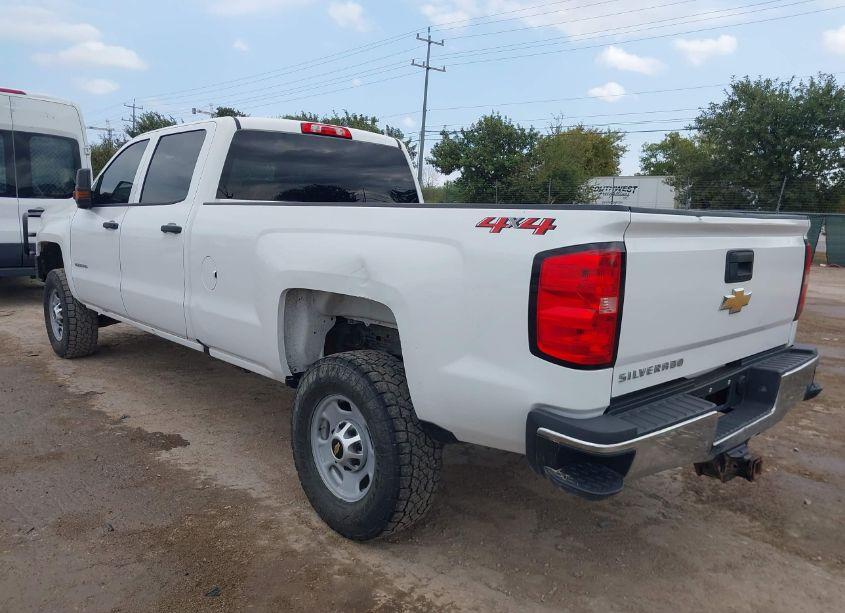 Photo 3 of 2018 Chevrolet Silverado 2500HD WT (VIN 1GC1KUEG3JF242484)