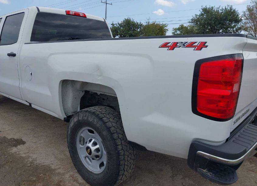 Photo 6 of 2018 Chevrolet Silverado 2500HD WT (VIN 1GC1KUEG3JF242484)