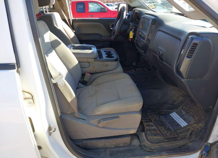 Photo 5 of 2016 Chevrolet Silverado 2500HD WT (VIN 1GC1KUEG5GF103062)