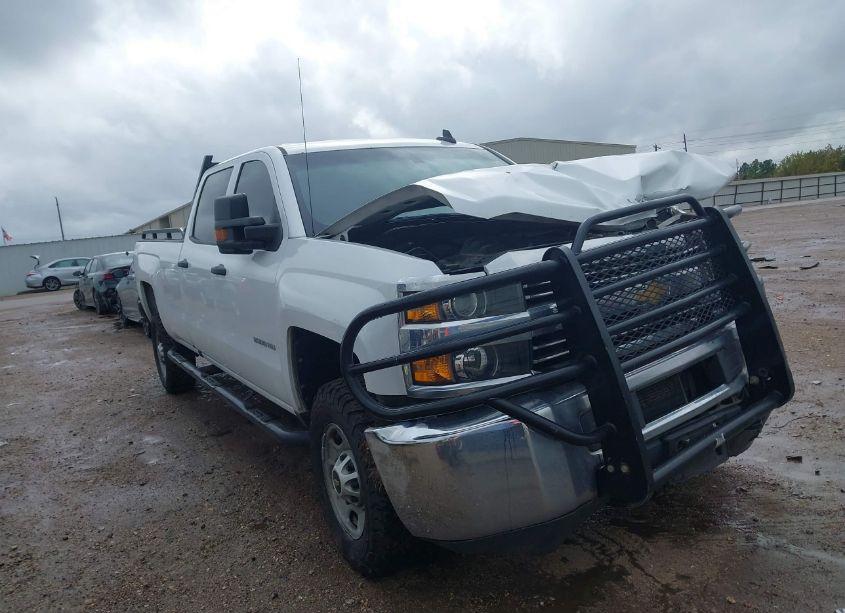 2017 Chevrolet Silverado 2500HD WT (VIN 1GC1KUEG5HF104844) main photo