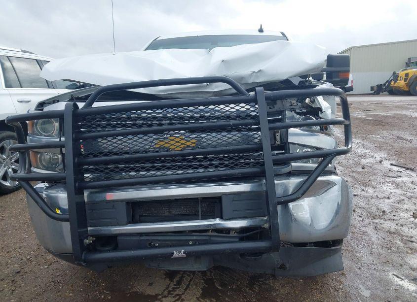 Photo 12 of 2017 Chevrolet Silverado 2500HD WT (VIN 1GC1KUEG5HF104844)