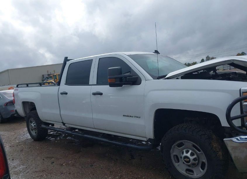 Photo 13 of 2017 Chevrolet Silverado 2500HD WT (VIN 1GC1KUEG5HF104844)