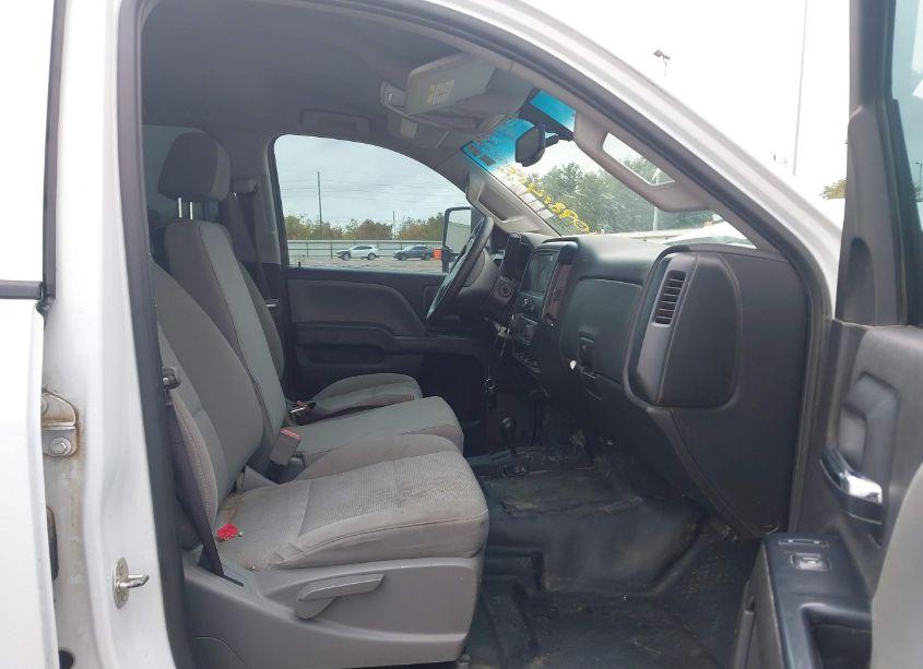 Photo 5 of 2017 Chevrolet Silverado 2500HD WT (VIN 1GC1KUEG5HF104844)