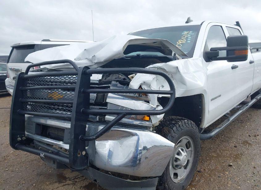 Photo 6 of 2017 Chevrolet Silverado 2500HD WT (VIN 1GC1KUEG5HF104844)