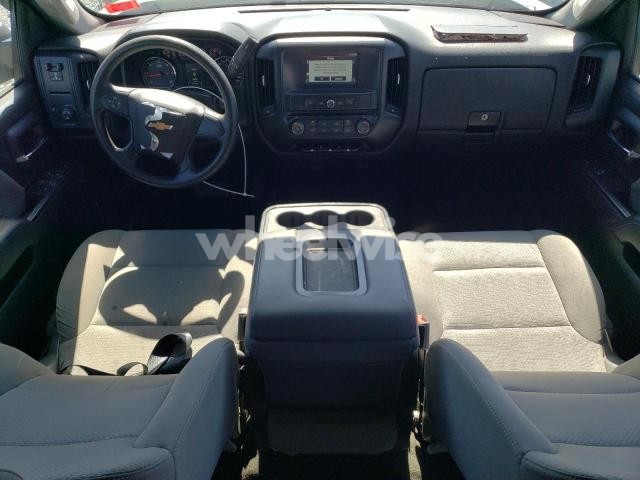 Photo 4 of 2018 CHEVROLET SILVERADO K2500 HEAVY DUTY (VIN 1GC1KUEG8JF194285)