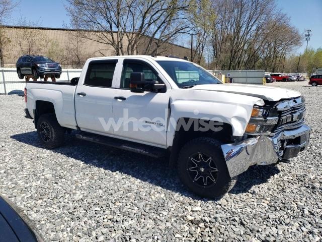 Photo 6 of 2018 CHEVROLET SILVERADO K2500 HEAVY DUTY (VIN 1GC1KUEG8JF194285)