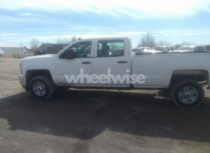 Photo 15 of 2018 Chevrolet Silverado 2500HD WT (VIN 1GC1KUEG8JF220335)
