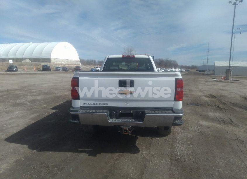 Photo 17 of 2018 Chevrolet Silverado 2500HD WT (VIN 1GC1KUEG8JF220335)