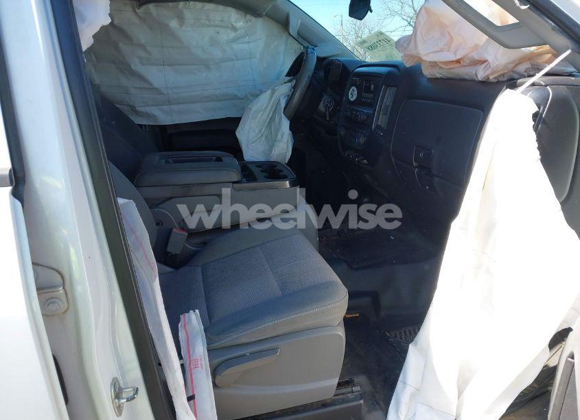 Photo 5 of 2016 Chevrolet Silverado 2500HD WT (VIN 1GC1KUEGXGF162642)