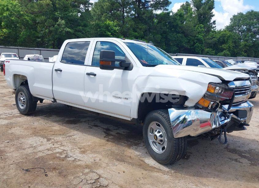 2018 Chevrolet Silverado 2500HD WT (VIN 1GC1KUEGXJF221101) main photo