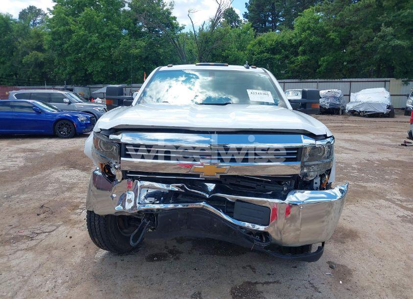 Photo 13 of 2018 Chevrolet Silverado 2500HD WT (VIN 1GC1KUEGXJF221101)