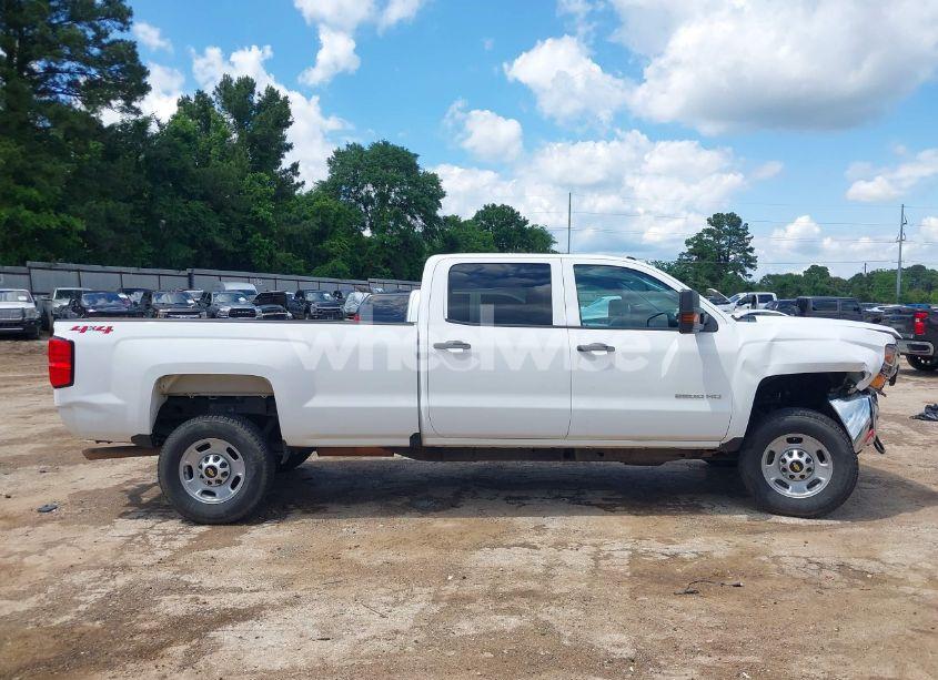 Photo 14 of 2018 Chevrolet Silverado 2500HD WT (VIN 1GC1KUEGXJF221101)