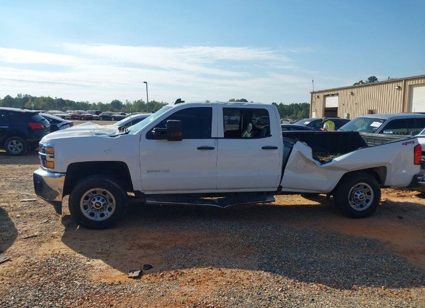 Photo 14 of 2018 Chevrolet Silverado 2500HD WT (VIN 1GC1KUEY0JF191549)