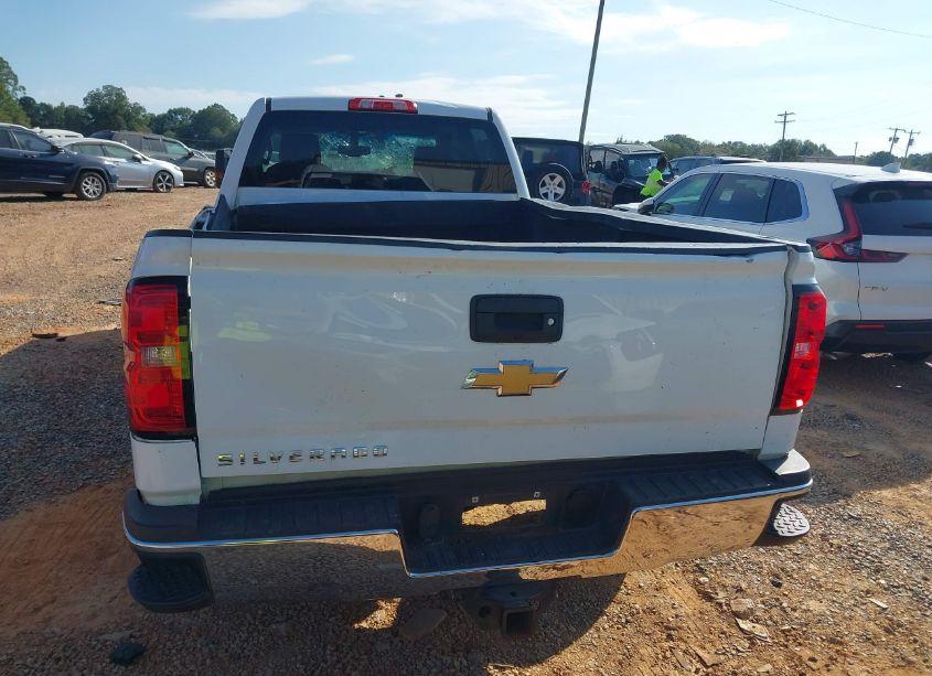 Photo 16 of 2018 Chevrolet Silverado 2500HD WT (VIN 1GC1KUEY0JF191549)