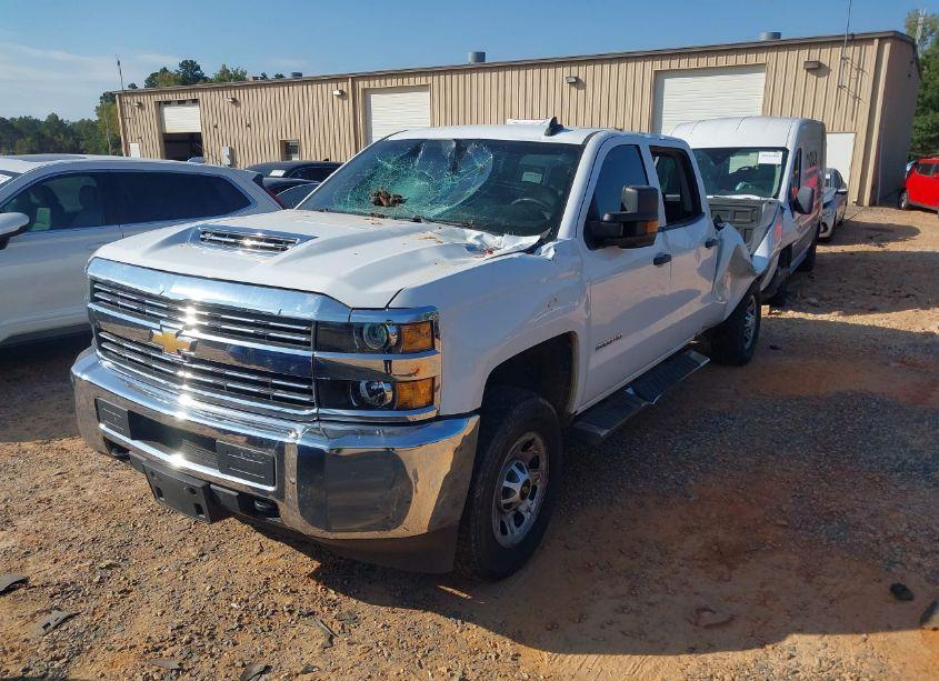Photo 2 of 2018 Chevrolet Silverado 2500HD WT (VIN 1GC1KUEY0JF191549)