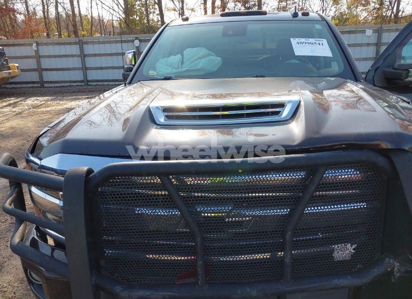 Photo 10 of 2019 Chevrolet Silverado 2500HD HIGH COUNTRY (VIN 1GC1KUEY0KF130106)