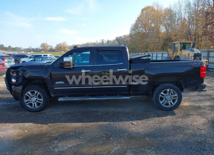 Photo 14 of 2019 Chevrolet Silverado 2500HD HIGH COUNTRY (VIN 1GC1KUEY0KF130106)