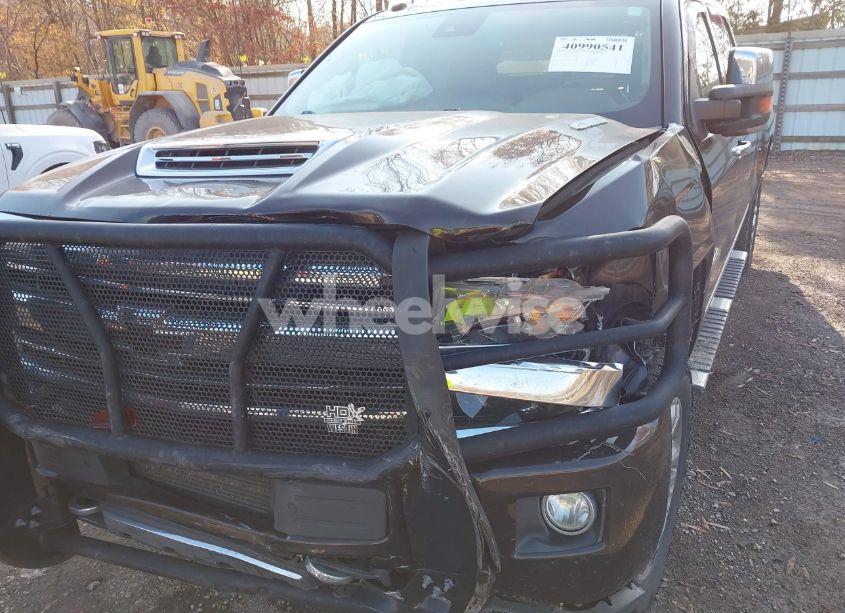 Photo 6 of 2019 Chevrolet Silverado 2500HD HIGH COUNTRY (VIN 1GC1KUEY0KF130106)