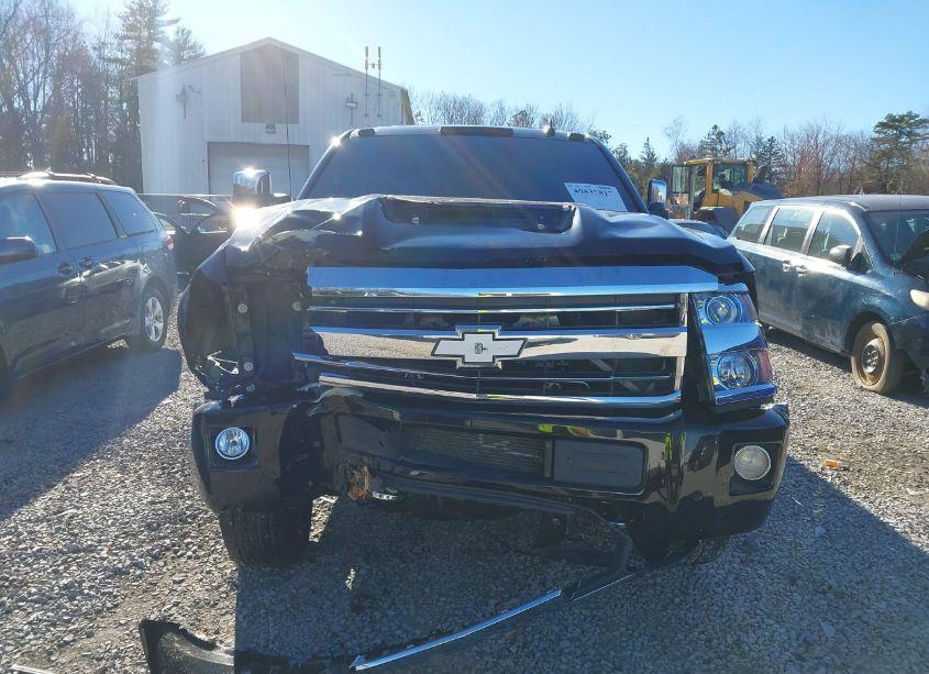 Photo 12 of 2019 Chevrolet Silverado 2500HD HIGH COUNTRY (VIN 1GC1KUEY3KF106883)