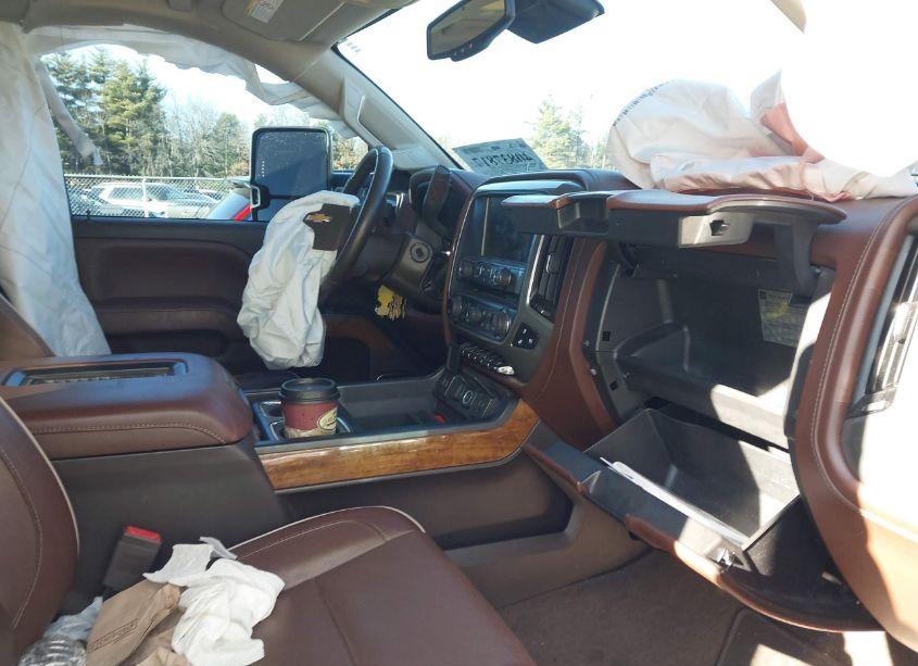 Photo 5 of 2019 Chevrolet Silverado 2500HD HIGH COUNTRY (VIN 1GC1KUEY3KF106883)