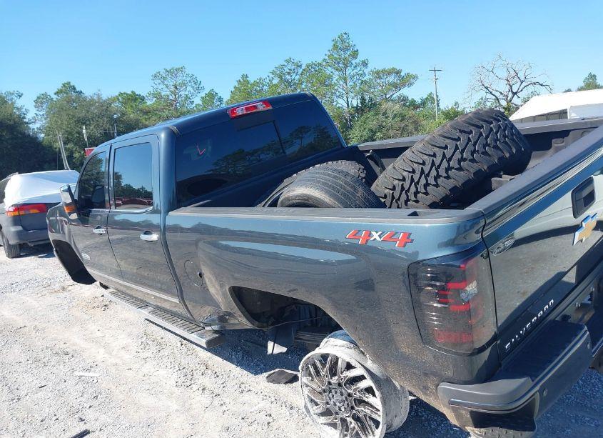 Photo 3 of 2019 Chevrolet Silverado 2500HD HIGH COUNTRY (VIN 1GC1KUEY3KF207518)