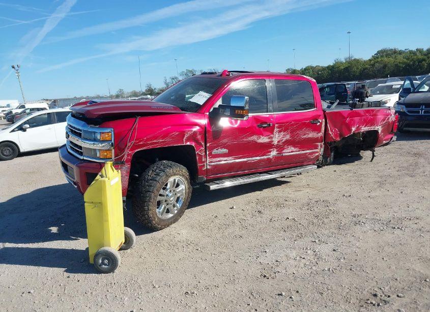 Photo 2 of 2019 Chevrolet Silverado 2500HD HIGH COUNTRY (VIN 1GC1KUEY6KF150795)