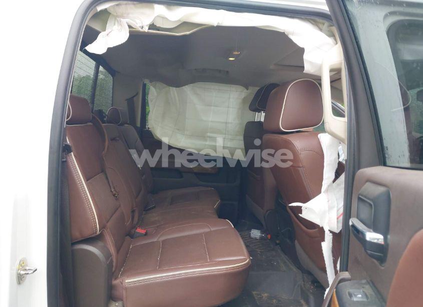 Photo 8 of 2019 Chevrolet Silverado 2500HD HIGH COUNTRY (VIN 1GC1KUEY6KF247124)