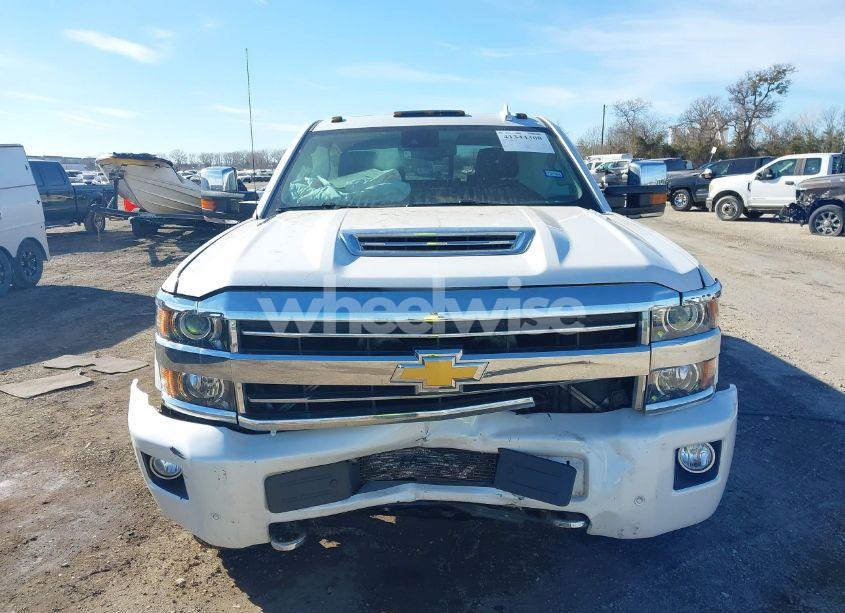 Photo 12 of 2019 Chevrolet Silverado 2500HD HIGH COUNTRY (VIN 1GC1KUEY7KF138221)