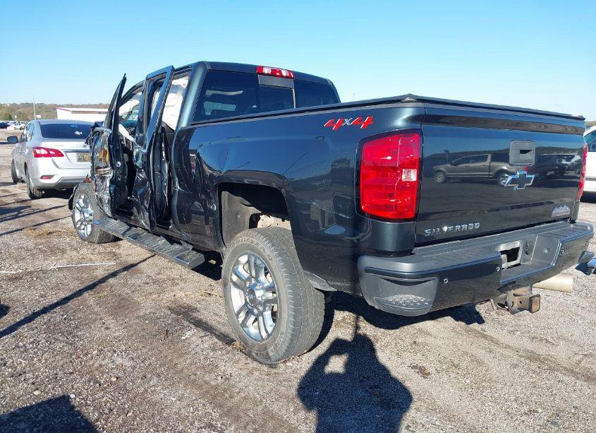 Photo 3 of 2019 Chevrolet Silverado 2500HD HIGH COUNTRY (VIN 1GC1KUEY7KF150515)