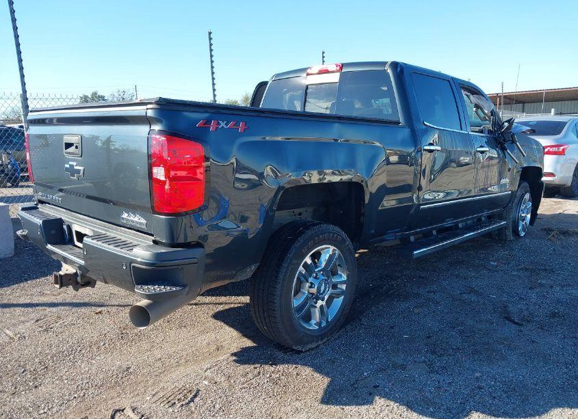 Photo 4 of 2019 Chevrolet Silverado 2500HD HIGH COUNTRY (VIN 1GC1KUEY7KF150515)