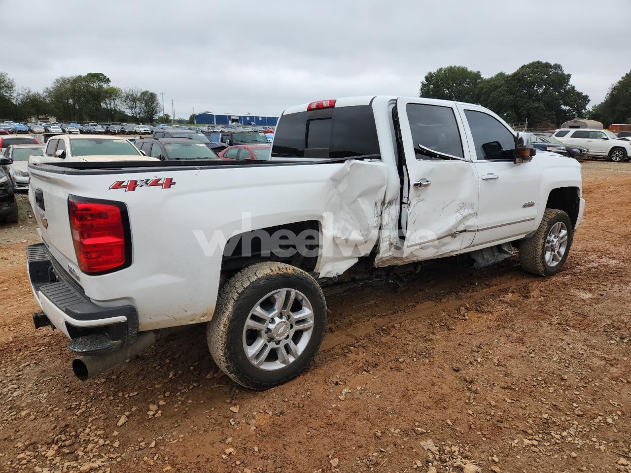 Photo 3 of 2019 CHEVROLET SILVERADO K2500 HIGH COUNTRY (VIN 1GC1KUEY9KF163248)