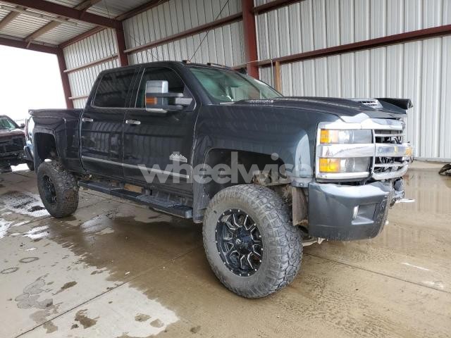 Photo 5 of 2019 CHEVROLET SILVERADO K2500 HIGH COUNTRY (VIN 1GC1KUEY9KF230396)