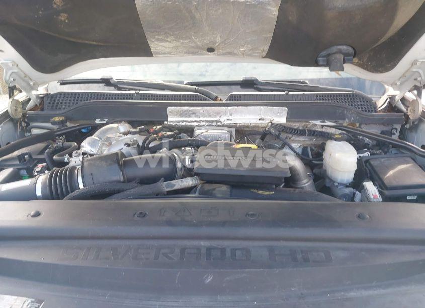 Photo 10 of 2018 Chevrolet Silverado 2500HD WT (VIN 1GC1KUEYXJF212682)