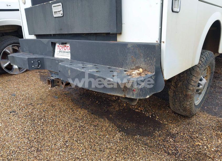 Photo 18 of 2018 Chevrolet Silverado 2500HD WT (VIN 1GC1KUEYXJF212682)