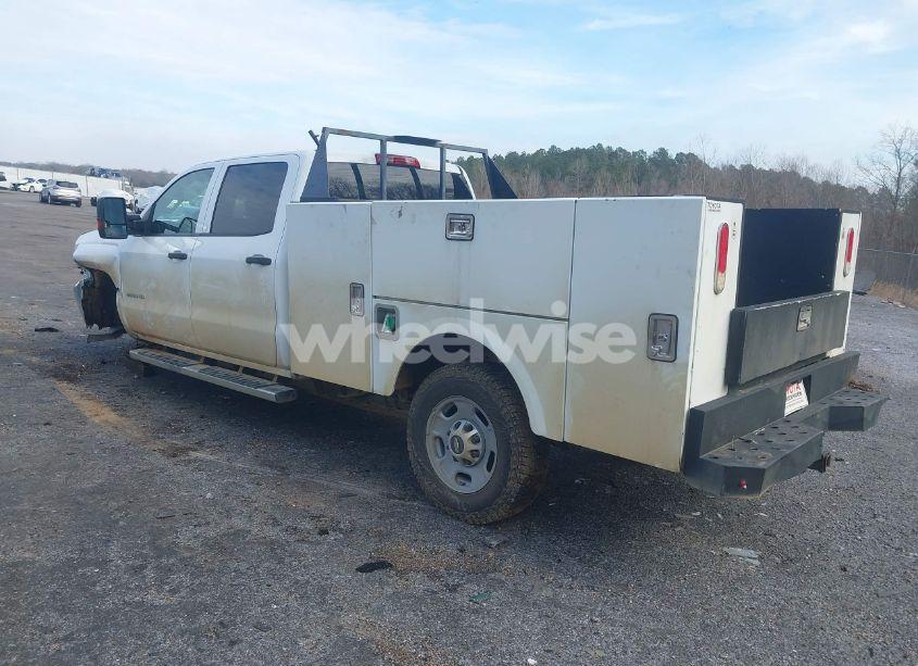 Photo 3 of 2018 Chevrolet Silverado 2500HD WT (VIN 1GC1KUEYXJF212682)