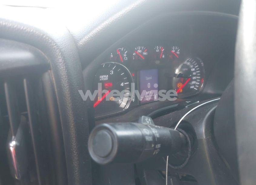 Photo 7 of 2018 Chevrolet Silverado 2500HD WT (VIN 1GC1KUEYXJF212682)