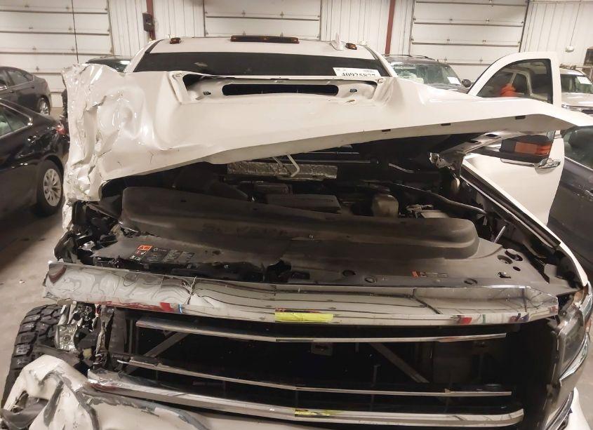 Photo 10 of 2019 Chevrolet Silverado 2500HD HIGH COUNTRY (VIN 1GC1KUEYXKF146975)