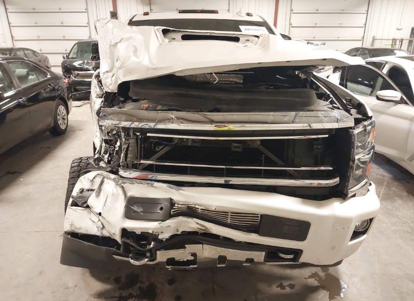 Photo 6 of 2019 Chevrolet Silverado 2500HD HIGH COUNTRY (VIN 1GC1KUEYXKF146975)