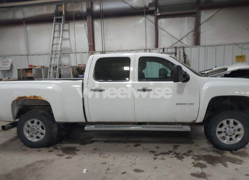 Photo 13 of 2014 Chevrolet Silverado 2500HD WORK TRUCK (VIN 1GC1KVC80EF184146)
